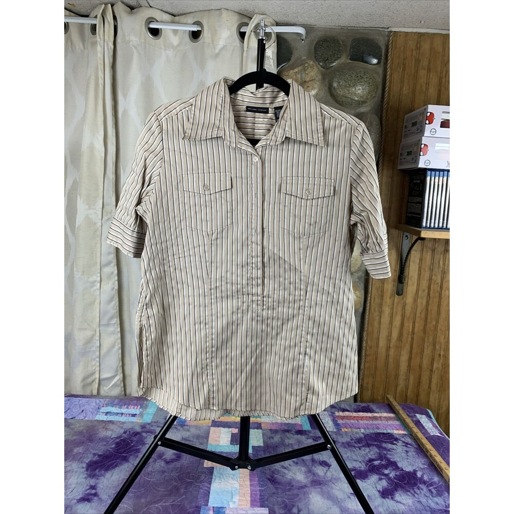 NEW YORK & COMPANY STRETCH Womens Large Striped 1/2 Button Dual Pocket Blouse